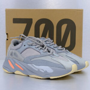 Yeezy 700 "Inertia"