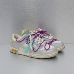 Nike x Off-White Dunk Low Lot 21 of 50