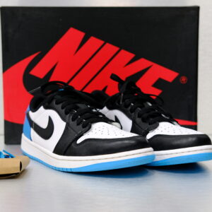 Nike Jordan 1 Low UNC