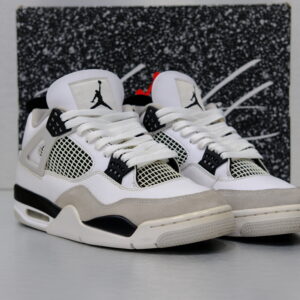Nike Jordan 4 Military Black