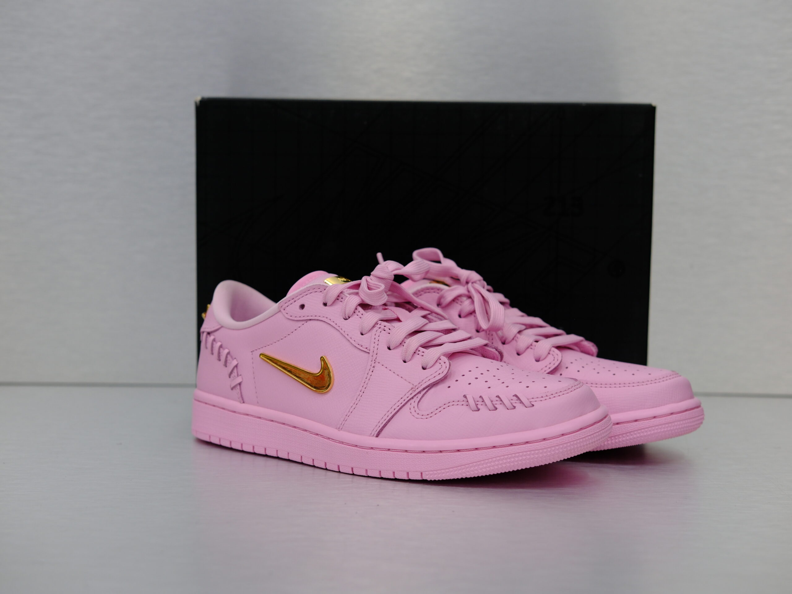 Nike Air Jordan 1 Method of Make Pink