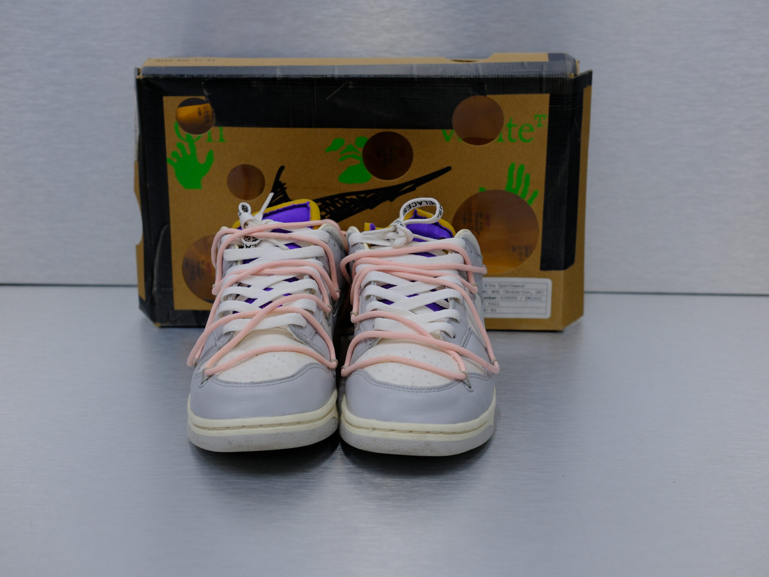 Nike Off-White x Dunk Low 'Lot 24 of 50' - Image 2