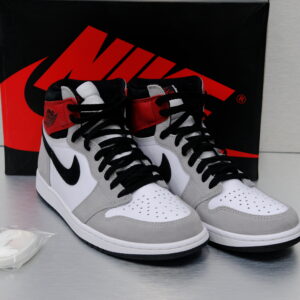 Air Jordan 1 Retro High OG 'Smoke Grey'