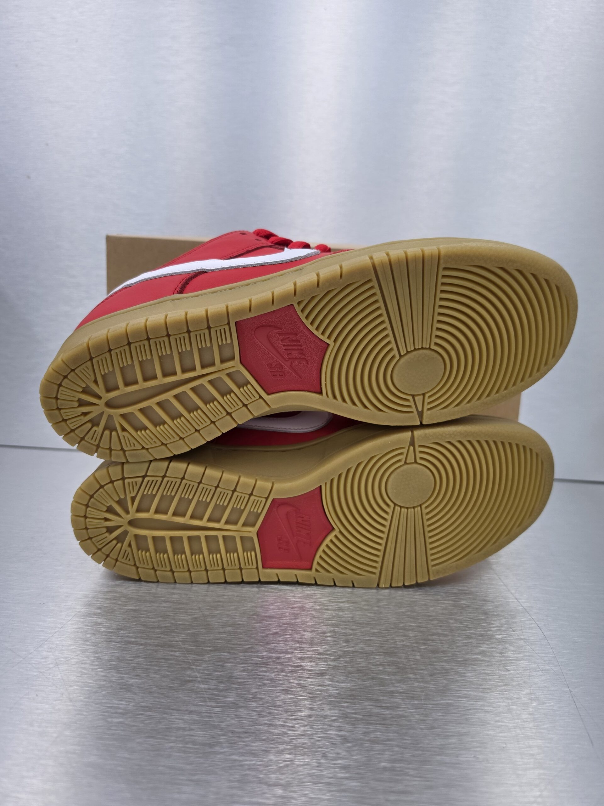 Nike SB Dunk Low 'University Red' - Image 3