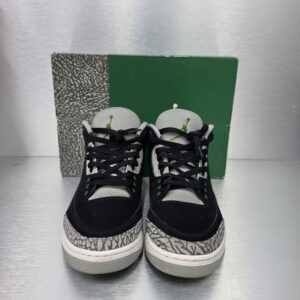 Air Jordan 3 Retro 'Pine Green' – front view