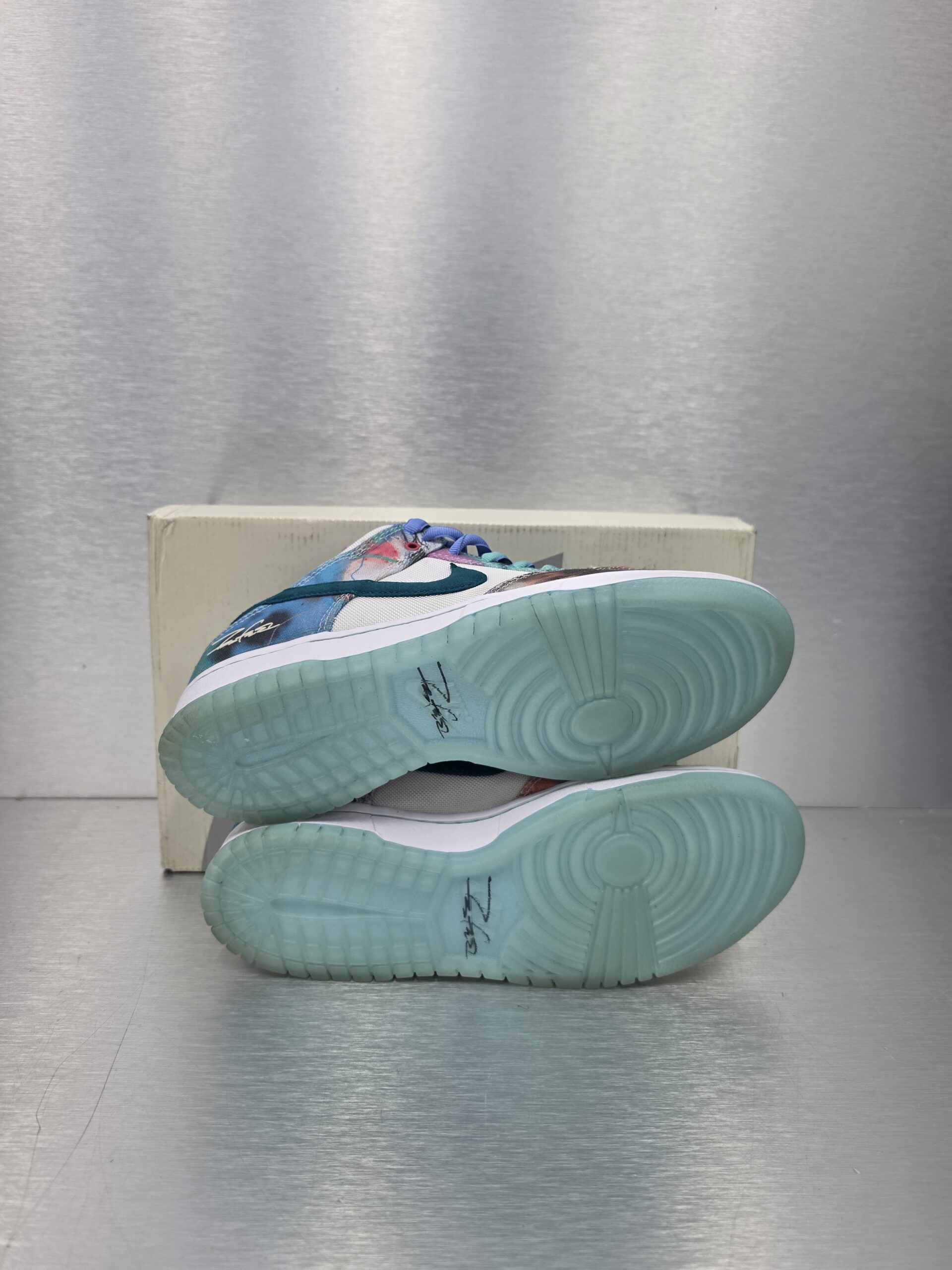 Futura Laboratories x Nike SB Dunk Low 'Bleached Aqua' – sole view