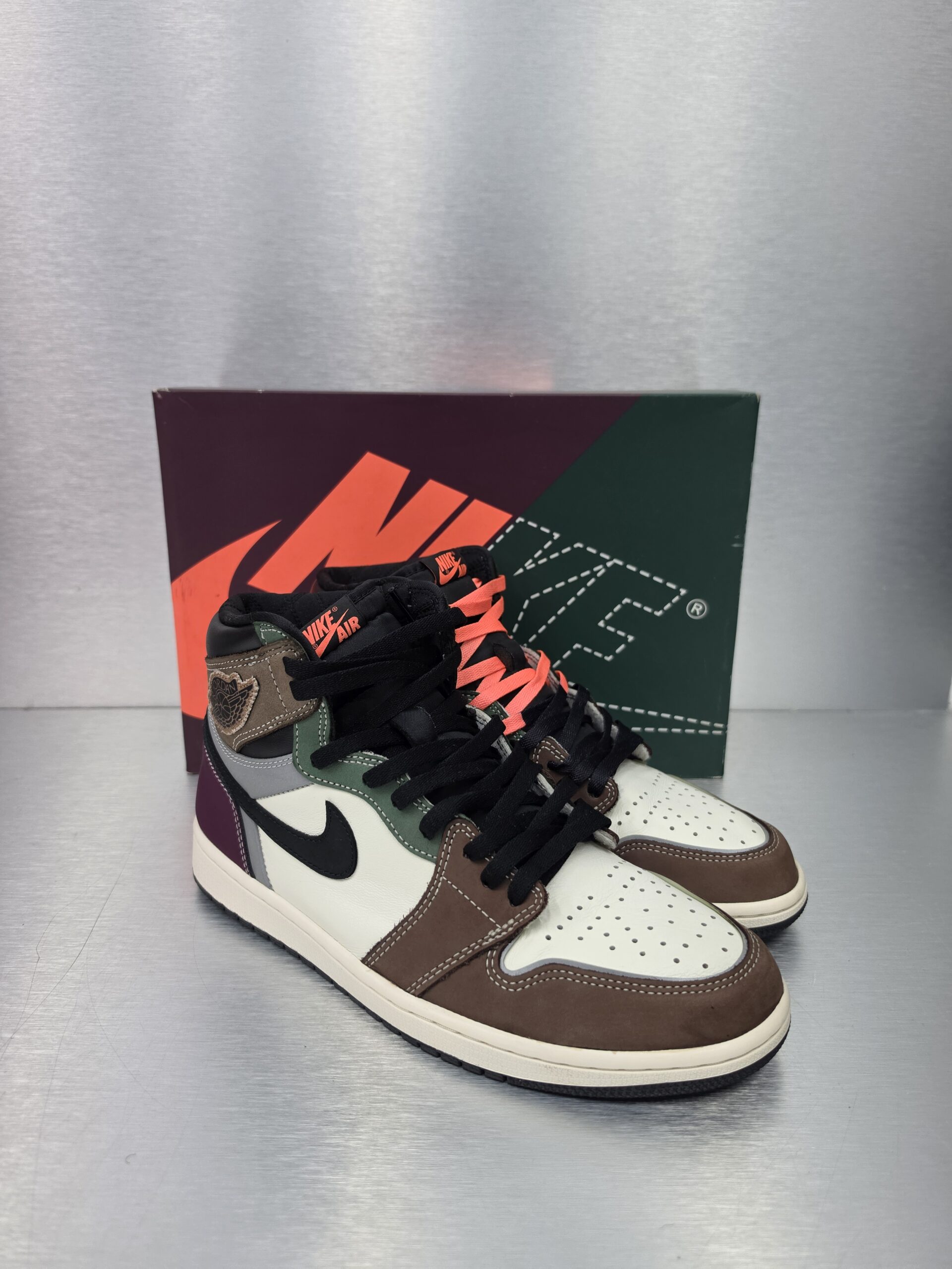 Air Jordan 1 Retro High OG 'Hand Crafted' – side view
