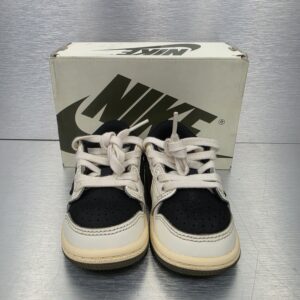Travis Scott x Air Jordan 1 Low OG TD 'Olive' – front view