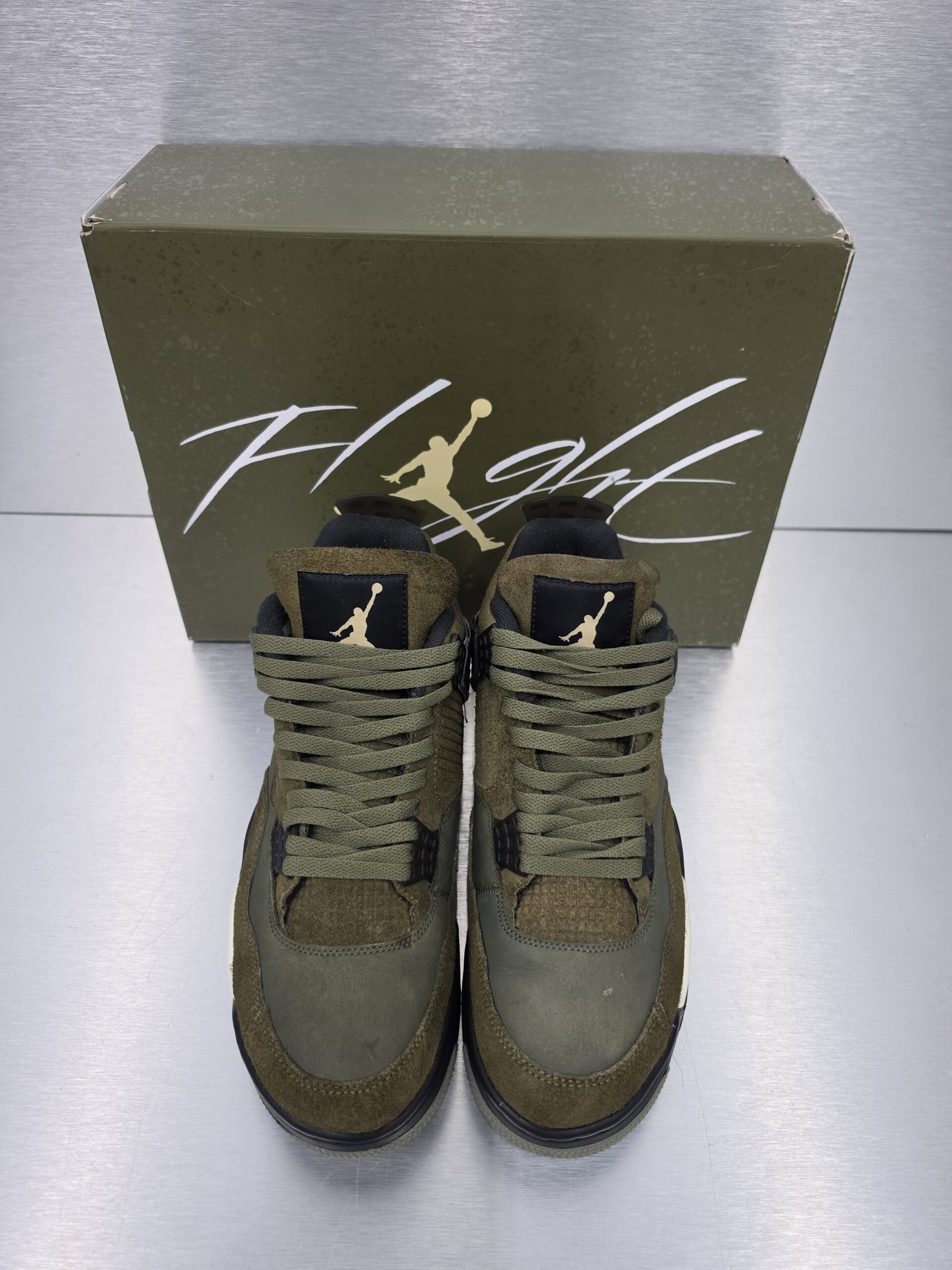 Air Jordan 4 Retro SE Craft 'Olive' – front view