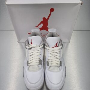 Air Jordan 4 Retro 'White Oreo' – front view