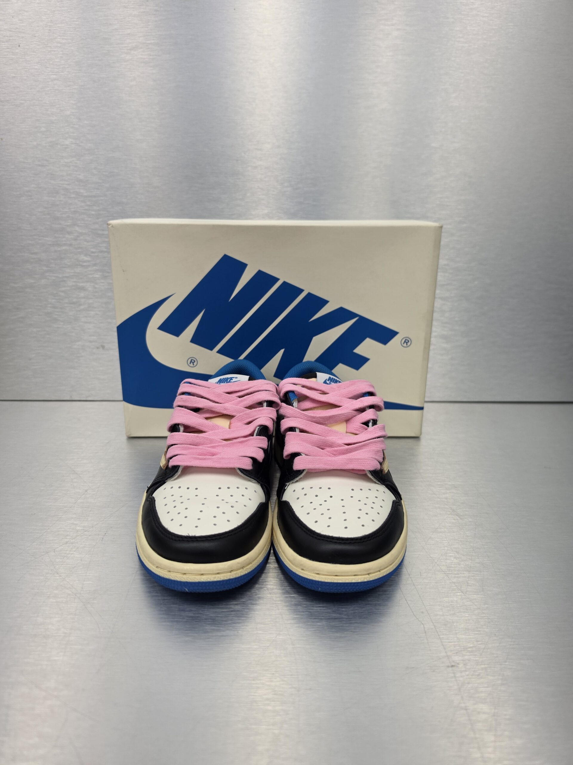 Fragment Design x Travis Scott x Air Jordan 1 Low OG SP 'Military Blue' – front view
