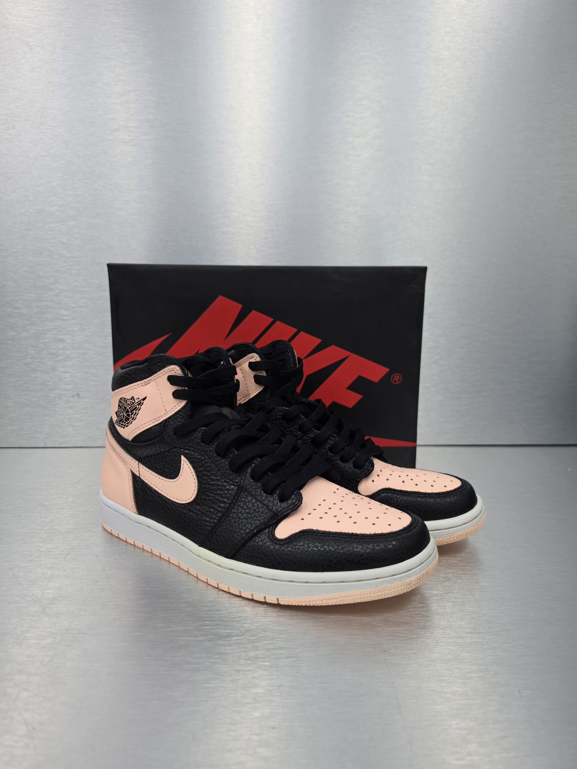 Air Jordan 1 Retro High OG 'Crimson Tint' – side view