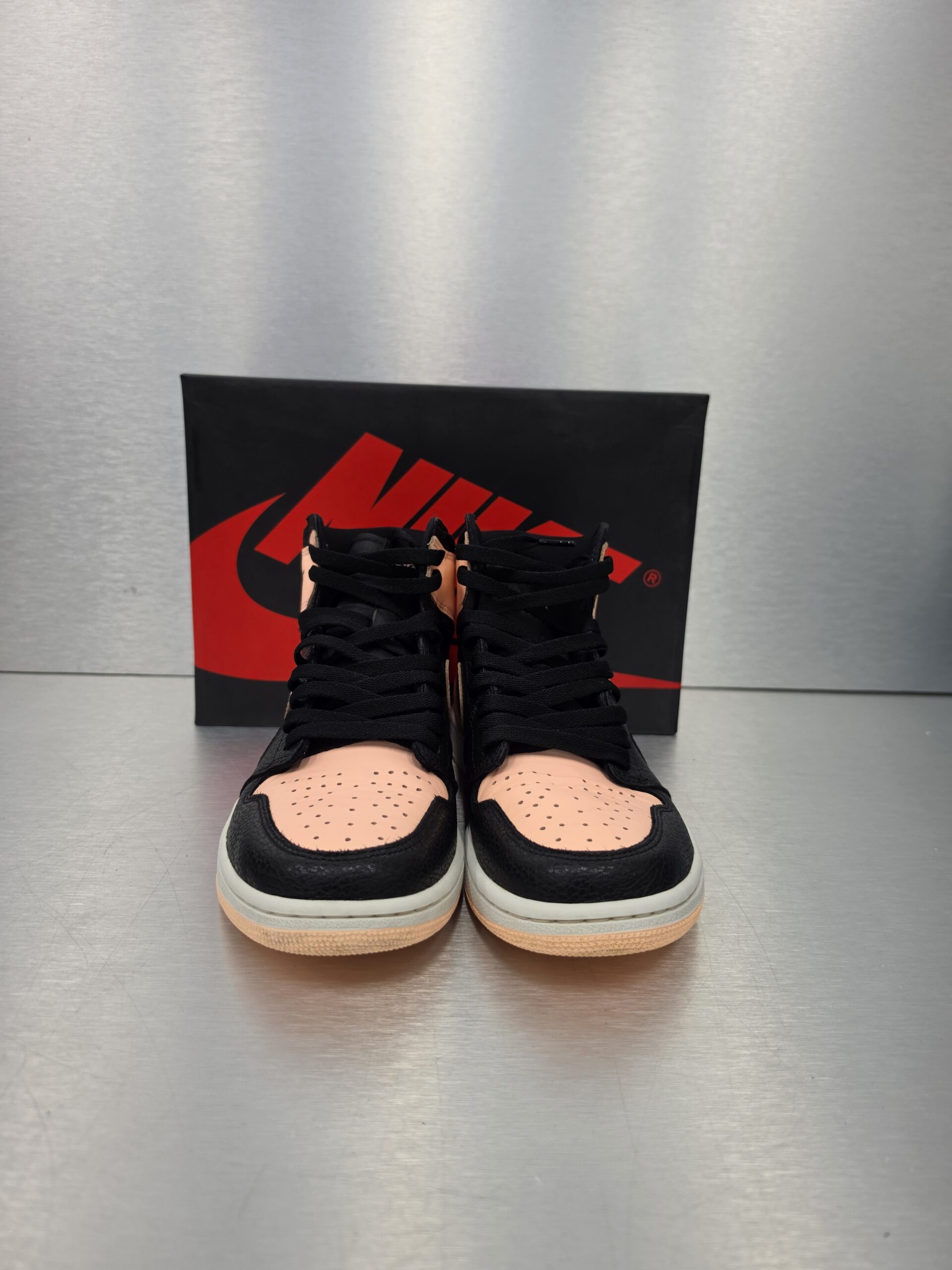 Air Jordan 1 Retro High OG 'Crimson Tint' – front view