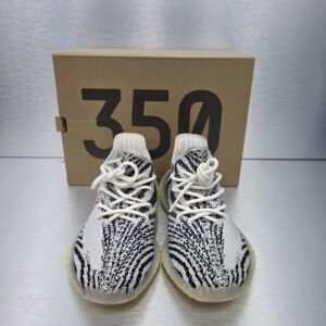 Adidas Yeezy Boost 350 V2 'Zebra' – front view