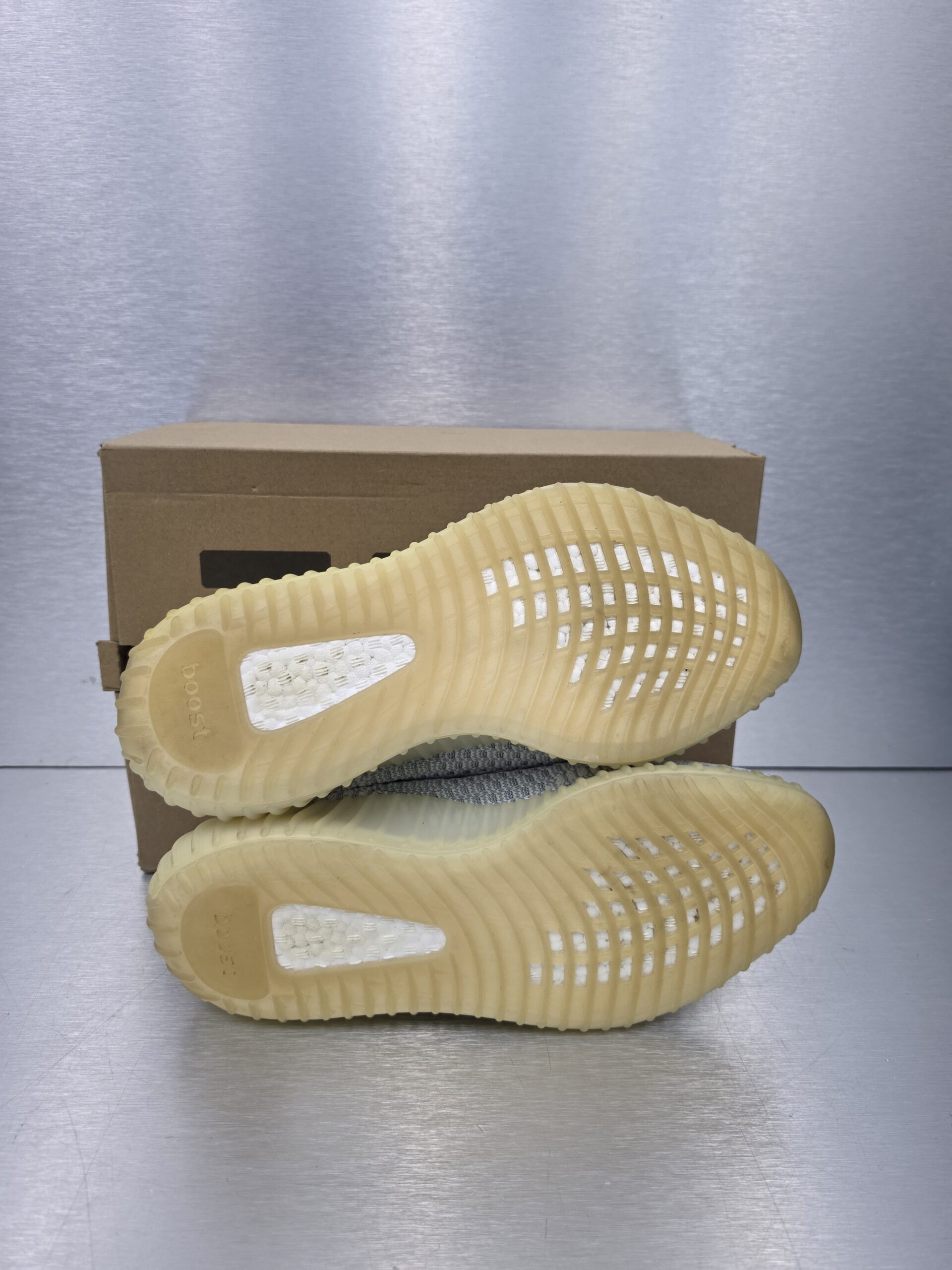 Adidas Yeezy Boost 350 V2 'Blue Tint' – sole view
