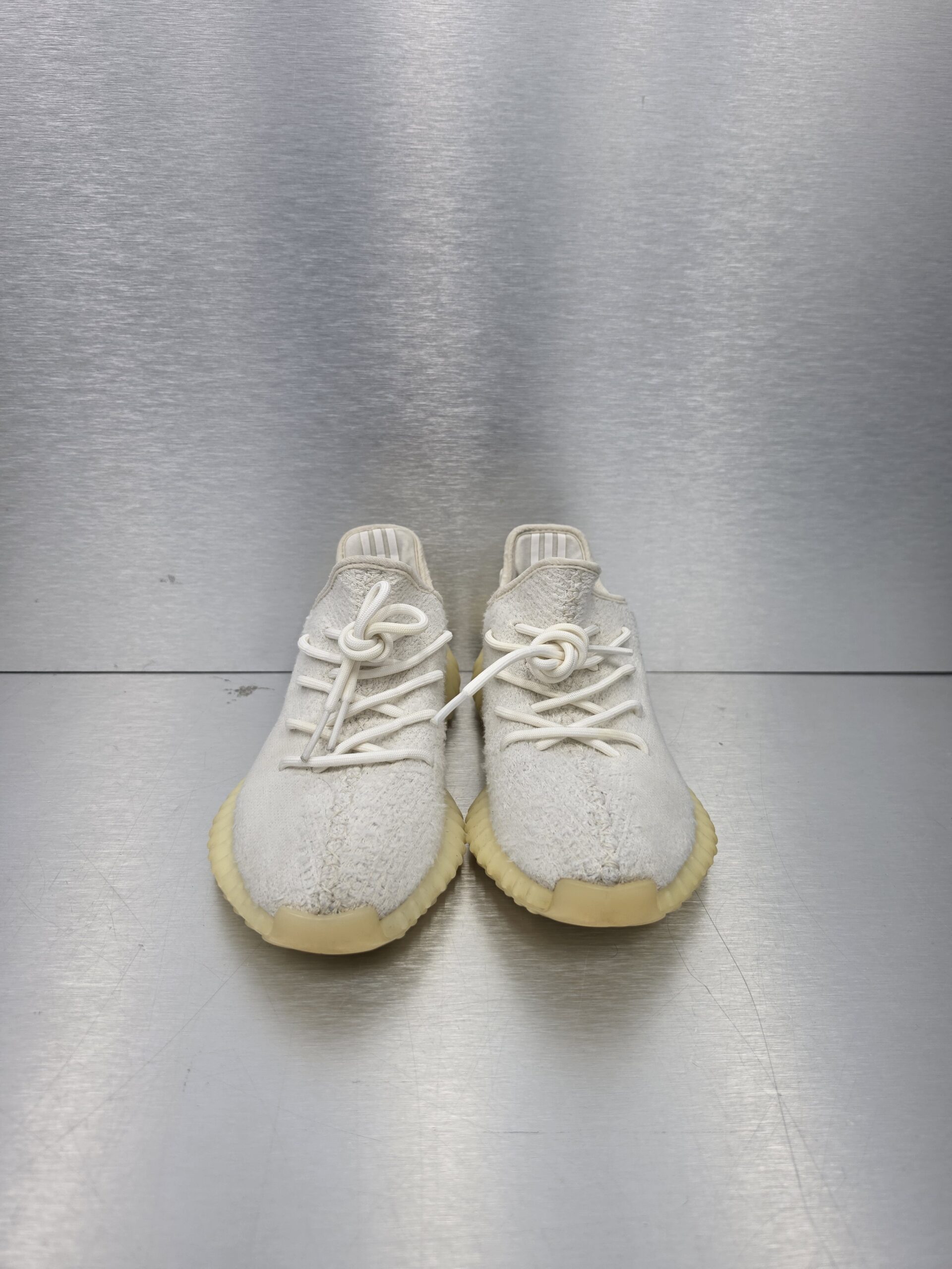 Adidas Yeezy Boost 350 V2 'Cream White' – front view
