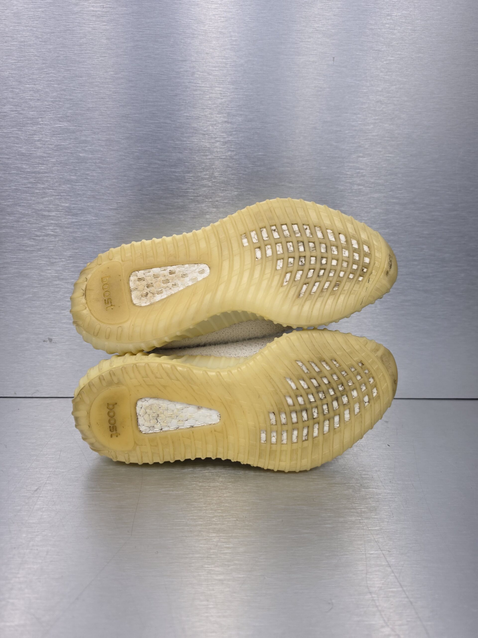 Adidas Yeezy Boost 350 V2 'Cream White' – sole view
