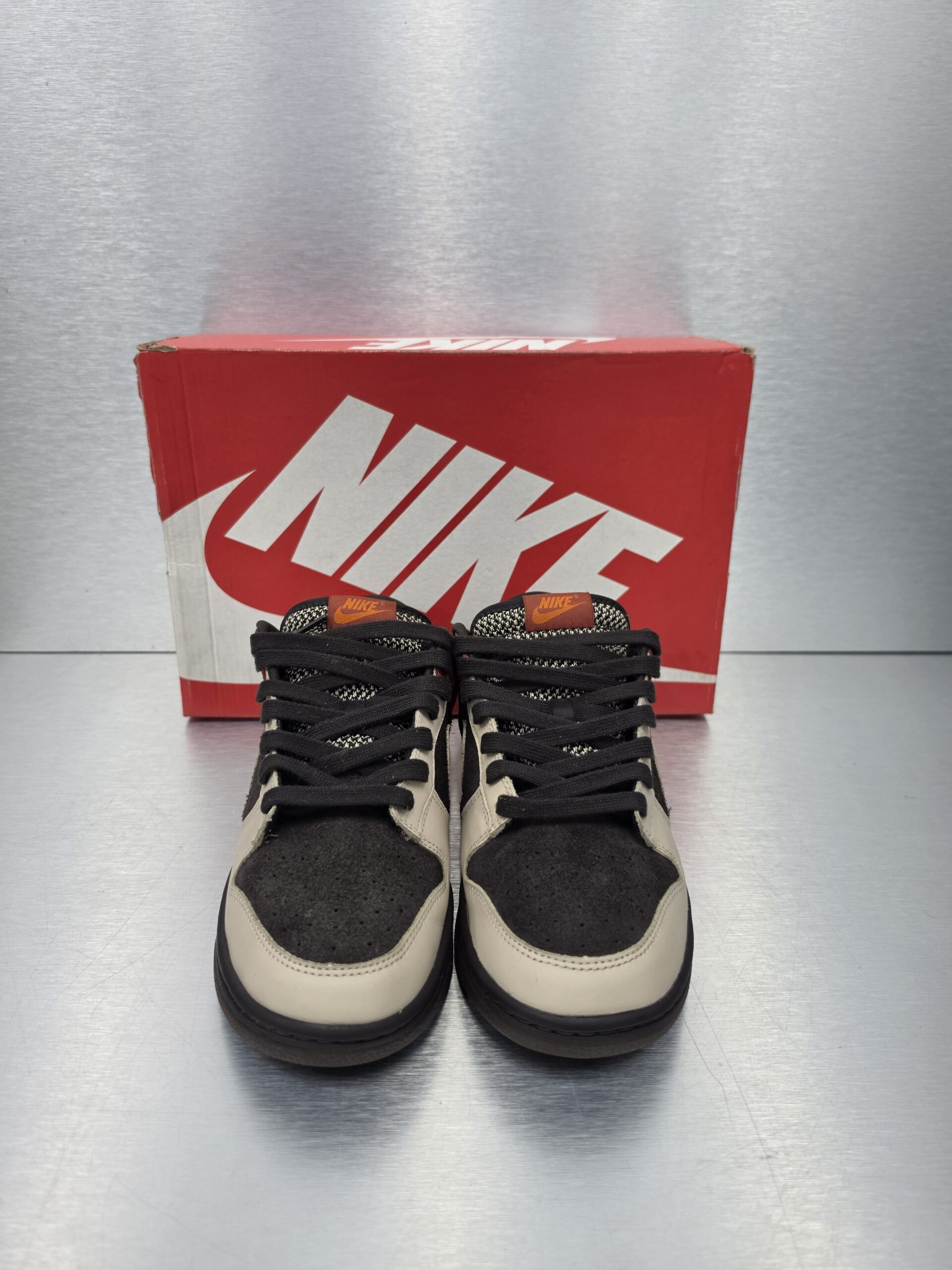 Nike Dunk Low 'Red Panda' – front view