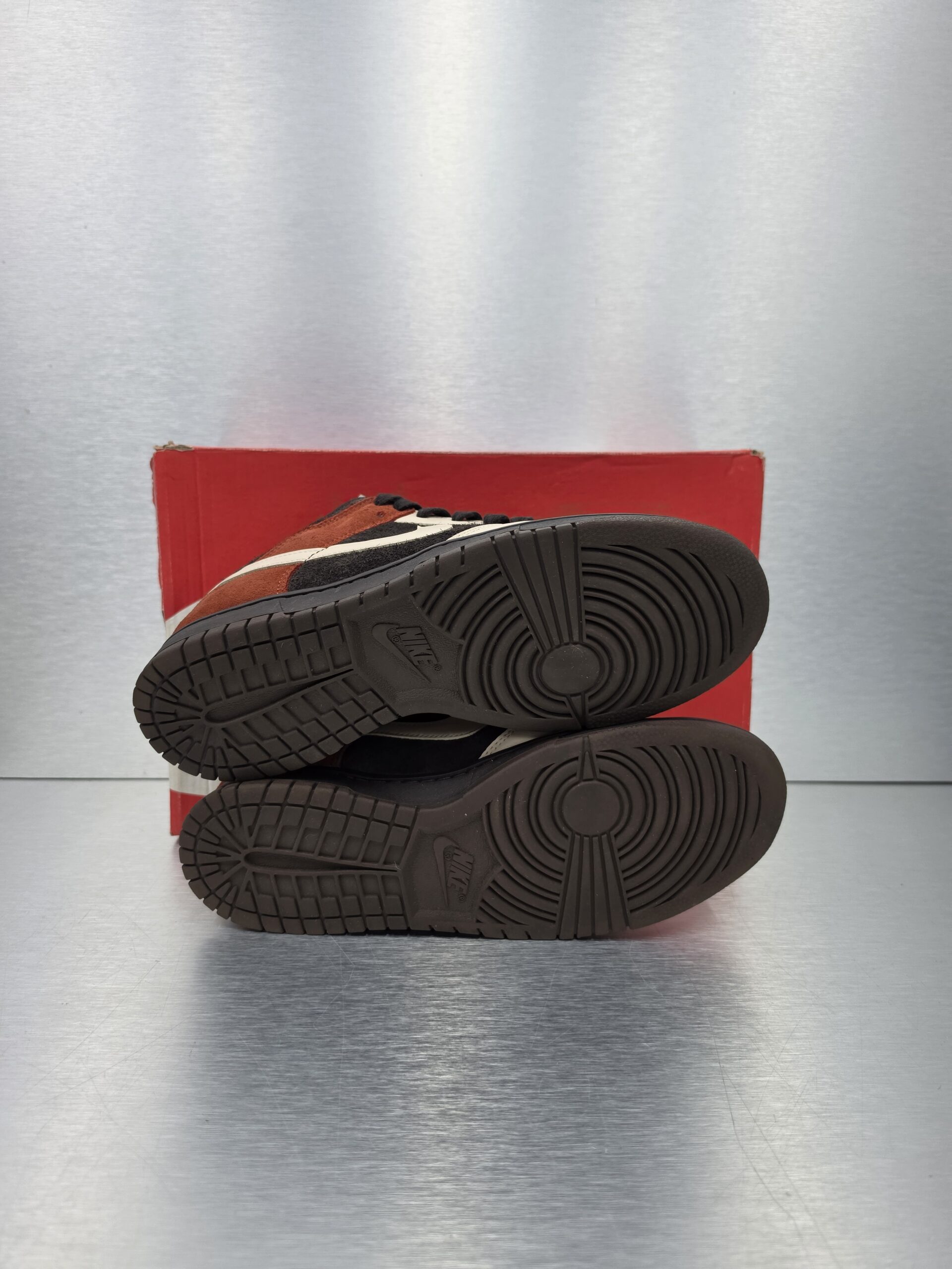 Nike Dunk Low 'Red Panda' – sole view