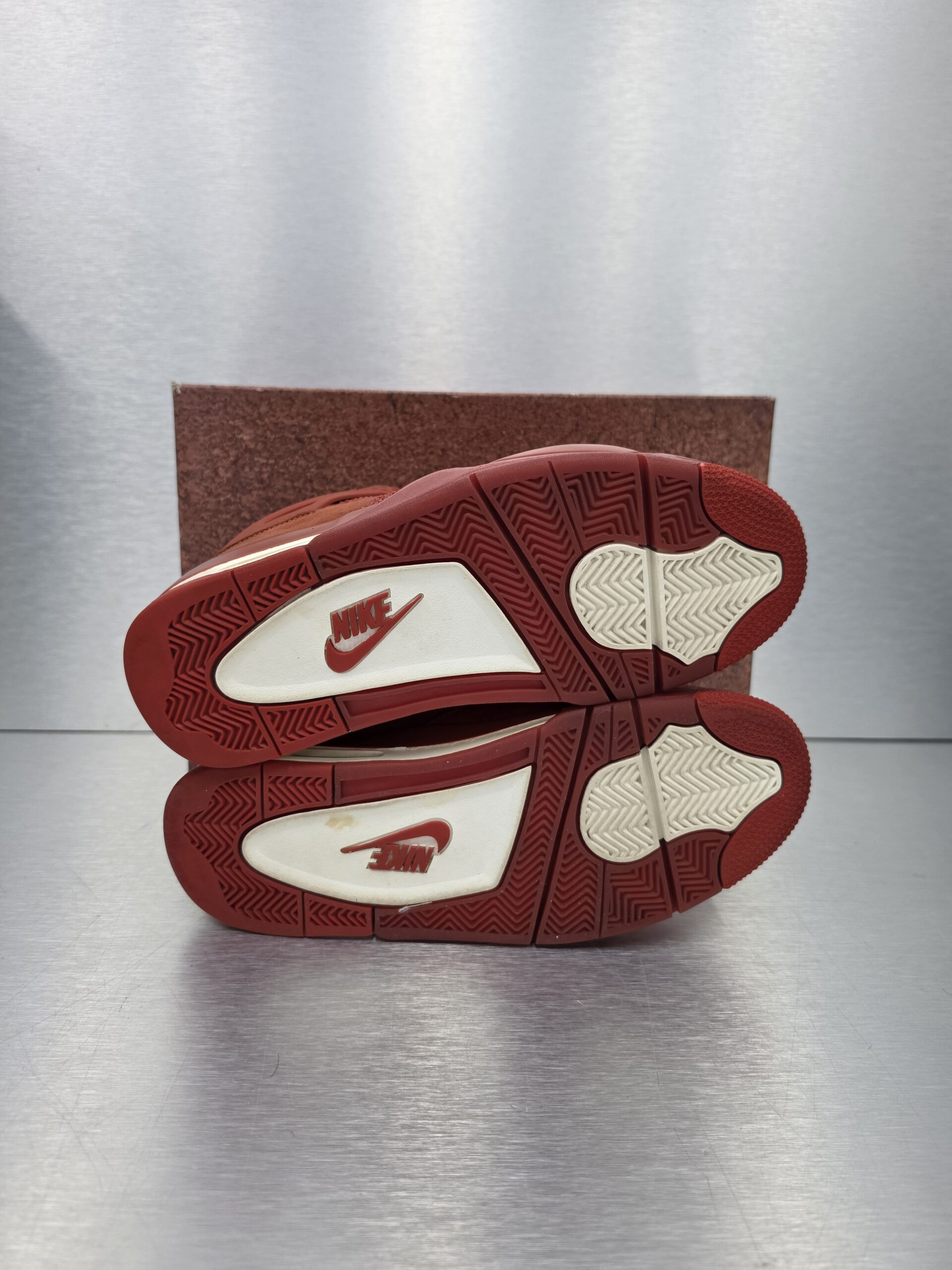 Air Jordan 4 Retro 'Brick by Brick' – sole view